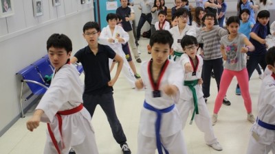 재외동포재단의 ‘2015년 한글학교 맞춤형 지원 우수 프로그램’ 에 프랑스 한글학교 협의회 장려상