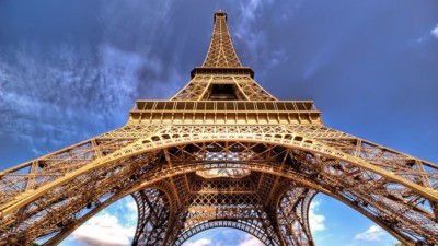에펠탑(Tour Eiffel)주변, 높이 2.5m 테러방지 유리장벽 설치 예정 (2017년)
