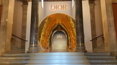 디올 쟈도르 (Dior j’adore) 향수 기념 무료 전시회