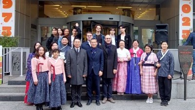 파리 17구  구청 광장에서 열린 제 2회  ‘한국의 맛’