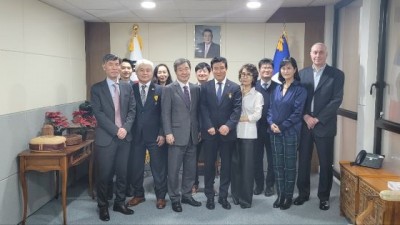 세계 한인의 날 기념, 유공 재불한인 포상자 전수식