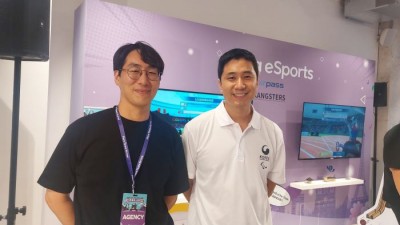 패럴림픽:  장애인 e 스포츠의 캥스터즈(주) 조정흠 부대표와 한국콘텐츠진흥원 정정훈 주임