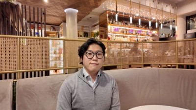 루브르 박물관의 남다른 한지 사랑,  김민중 문화재 보존 복원가에게 듣다